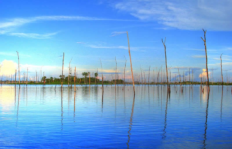 Balbina Dam (Usina Hidreletrica de Balbina), in Amazon, Brazil