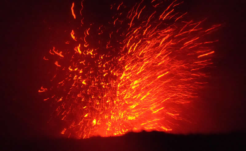 Mount Yasur Volcano Eruption, Vanuatu | Australian Travel and Activity Community - Go For Fun