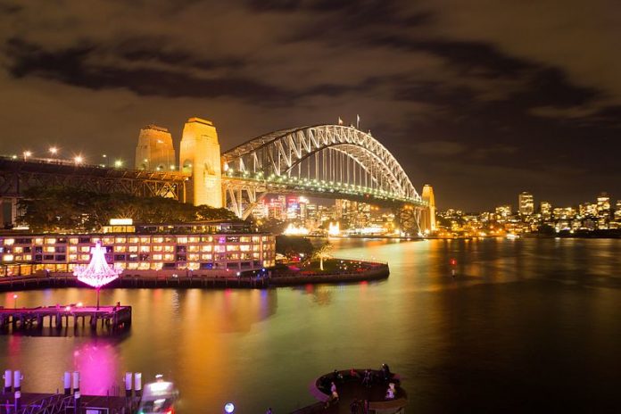 Sydney Harbour Bridge (Vivid Sydney 2012) - Travel Australia - Event - Vivid Sydney Festival