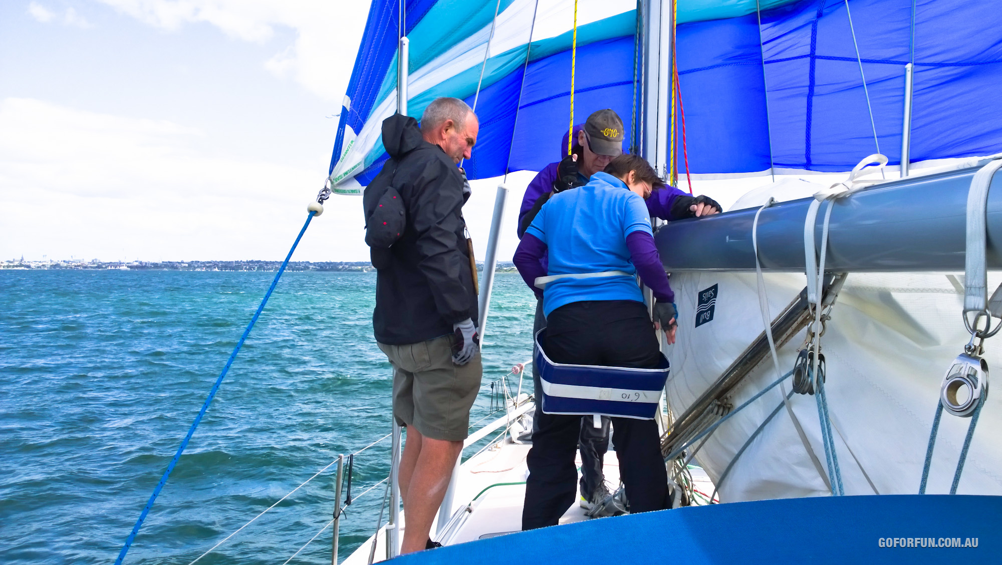 WP_20170401_15_20_22_Pro__highres_sailing-sailboat-climbing-yacht-mast-first-time-bosuns-chair-spinnaker-corio-bay-geelong