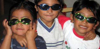 Kids in sunglasses - sun protection