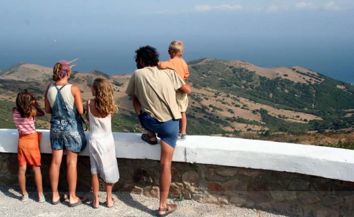 Vacation - Spain - Family at the lookout