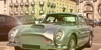 Gold Coast - James Bond style - Aston Martin